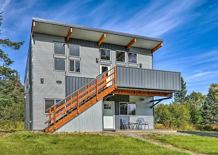 Secluded Getaway W/ Deck, Steps To Fritz Creek!