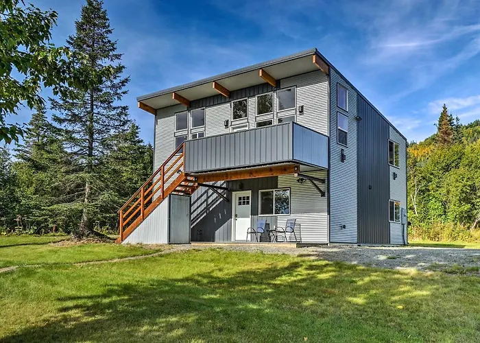 Secluded Getaway W/ Deck, Steps To Fritz Creek!
