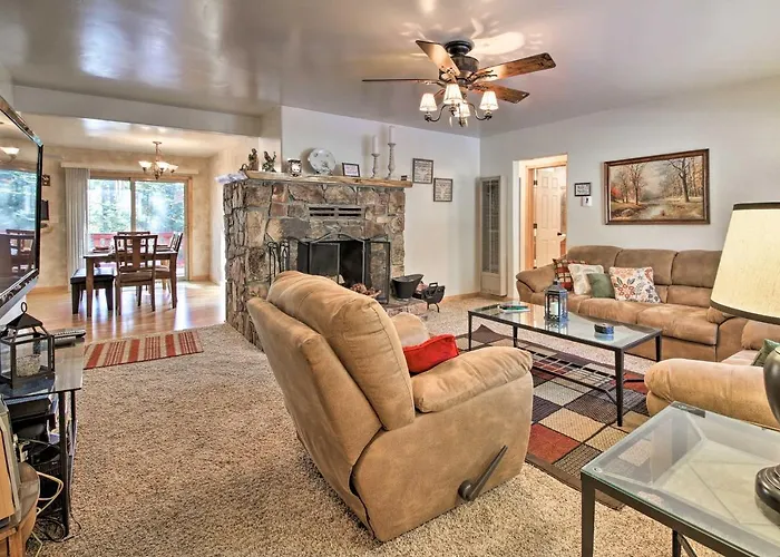 Walk To Lake: Rustic Home W/ Deck In Fawnskin