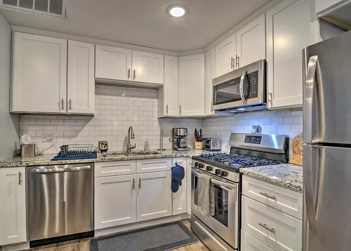 Centrally Located Traverse City Condo 1 Mi To Bay