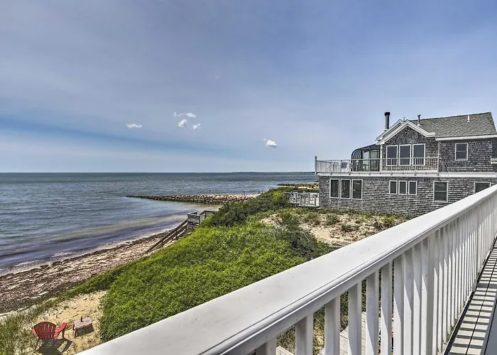 Oceanfront Gem W/ Sunroom & Fireplace In Cape Cod