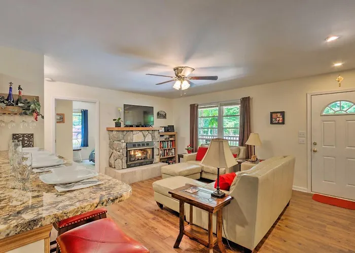 Slopes, Trails & More! Beech Mountain Home W/ Deck