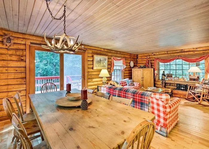 Private Wooded Cabin: 7 Mi To Mount Snow!