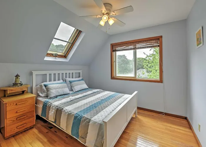 Walk To Beach! Hyannis Family Haven W/ Deck
