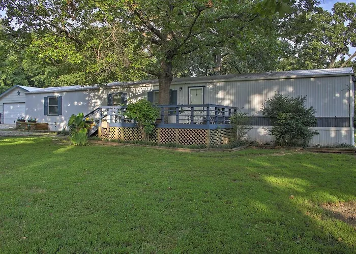 Hot Tub & Deck: Tranquil Home Near Grand Lake