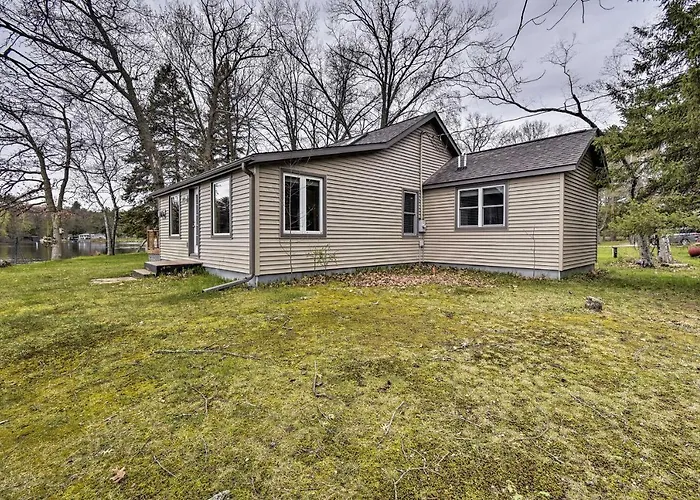 Lakefront Home W/ Seasonal Dock - 2 Mi To Skiing!