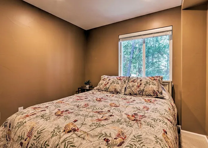 1 Mi To Skiing & Beaches: Incline Village Home!