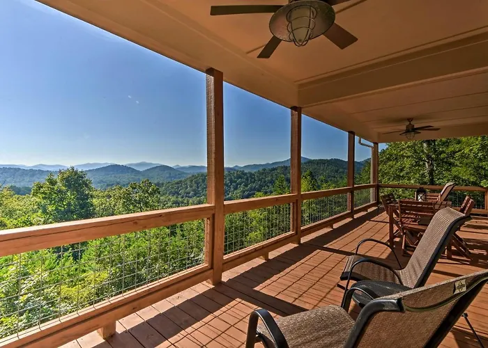 Hiawassee Home W/ Views < 1 Mi To Lake Chatuge