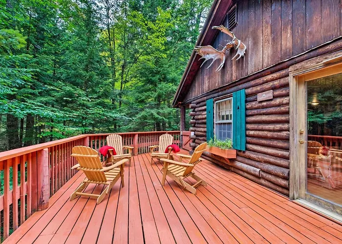 Private Wooded Cabin: 7 Mi To Mount Snow!