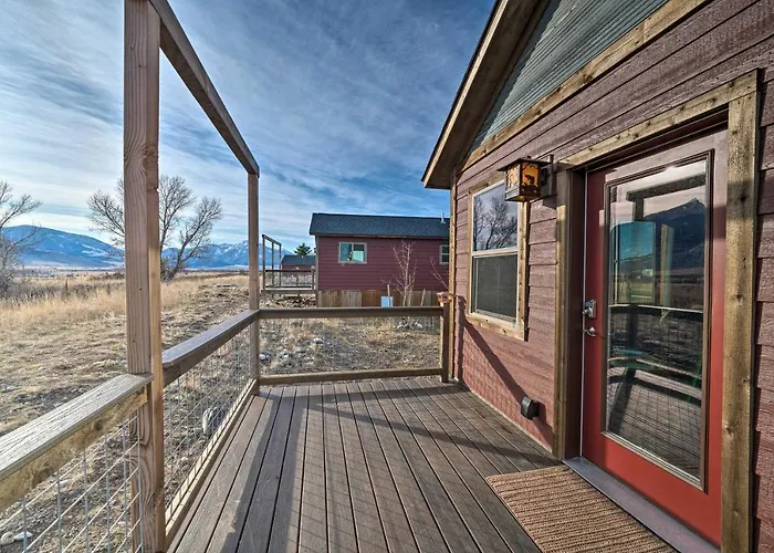 Romantic Gem W/ Mtn Views! Day Trip To Yellowstone