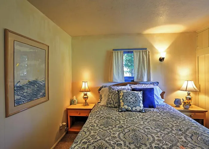 Quiet Durango Farmhouse W/ Beautiful Yard & Gazebo
