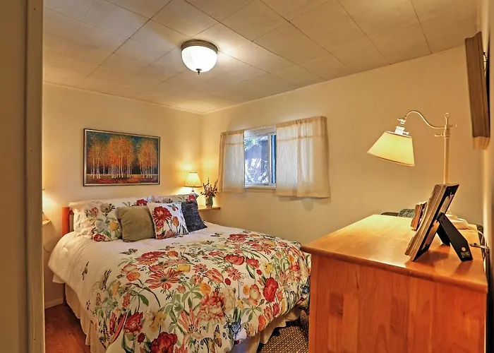Quiet Durango Farmhouse W/ Beautiful Yard & Gazebo