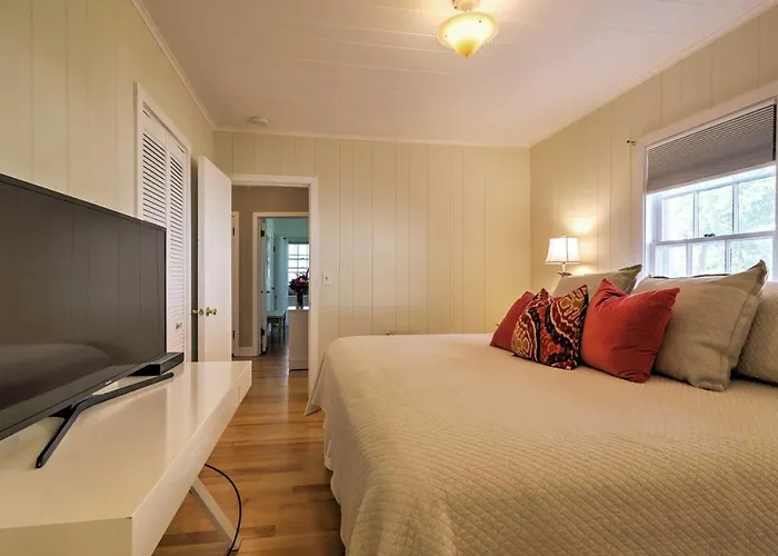 Boutique Home In Door County W/ Eagle Harbor Views