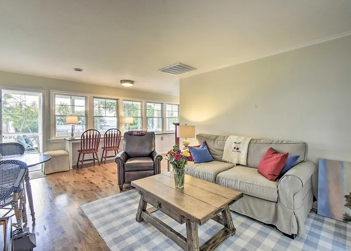 Ephraim Home W/ Yard - Walk To Lake Michigan!