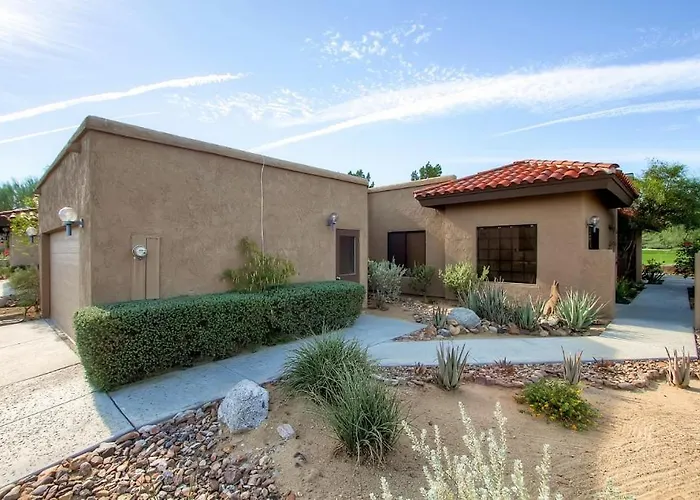 Country Club Home: 2 Bedroom 2 Ba + Den ~ 1 Mi To Golf