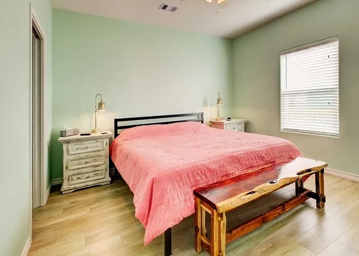 Gulf Access! Group-Friendly Gilchrist Beach House