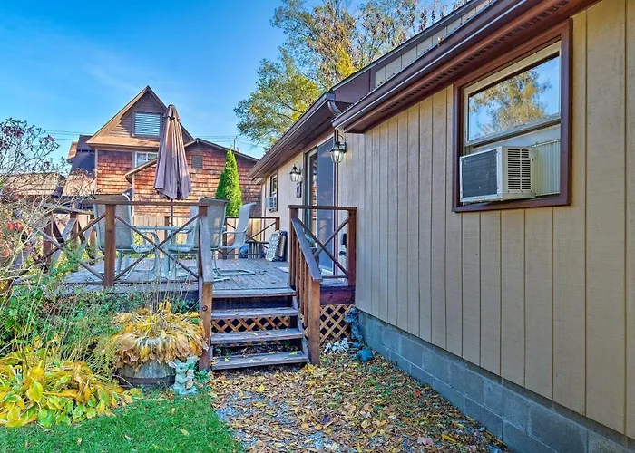 Walk To Beach! Bolton Landing Cottage W/ Deck