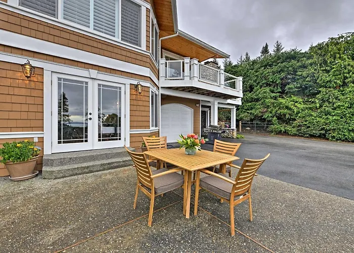 Airy Home Near Anacortes W/ San Juan De Fuca Views