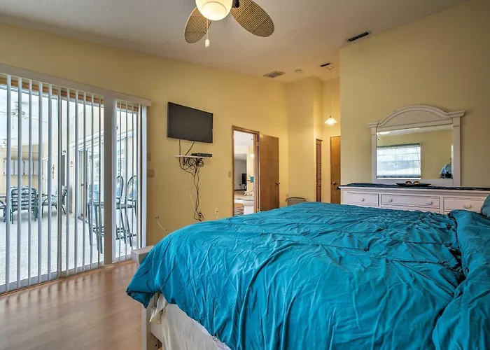 1 Mi To Weeki Wachee: Home W/ Pool In Spring Hill