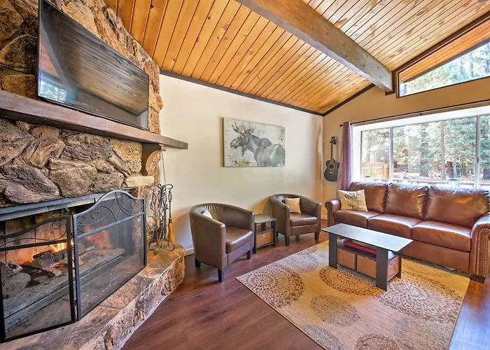 Cozy Cabin W/ Deck & Fireplace In Big Bear!