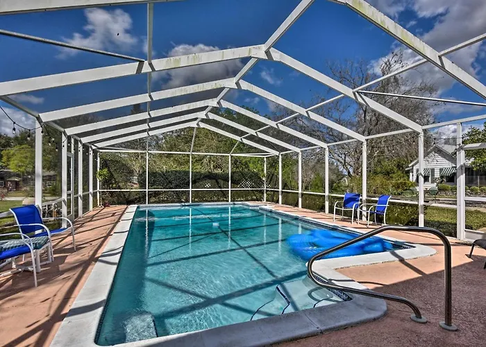 Cottage W/ Private Pool - Walk To Lake Wales!