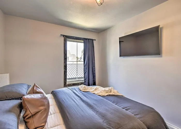 Elkhart Lake Townhome, Mins To Road America!