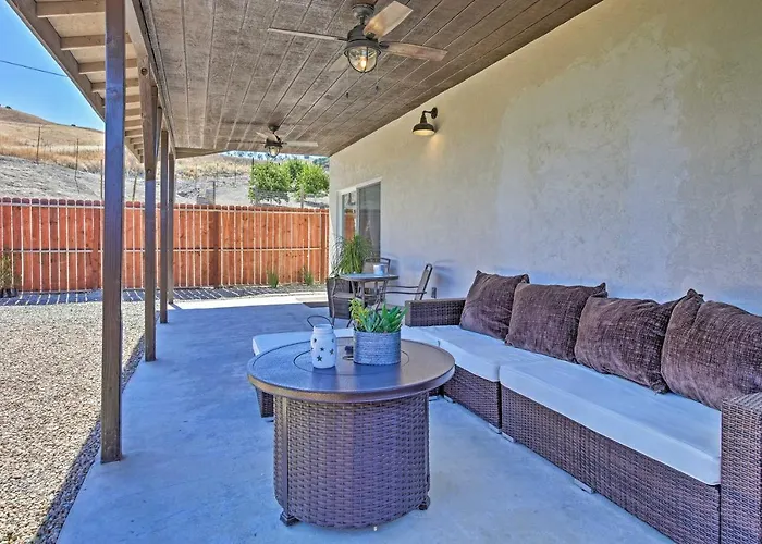 Cottage By The Lakes W/ Patio By Lake Nacimiento