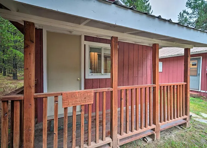 2 Cozy Island Park Cabins W/ Near The Lake!