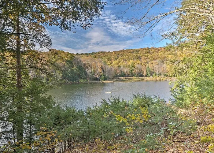 Lakefront Berkshires Retreat W/ Deck, Dock & Boat!