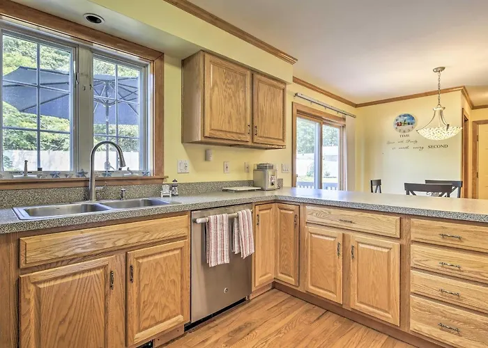 Walk To Buzzards Bay Beach: Spacious Onset Home