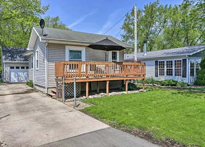 Home W/ Lake-View Deck By Camp Perry & Magee Marsh
