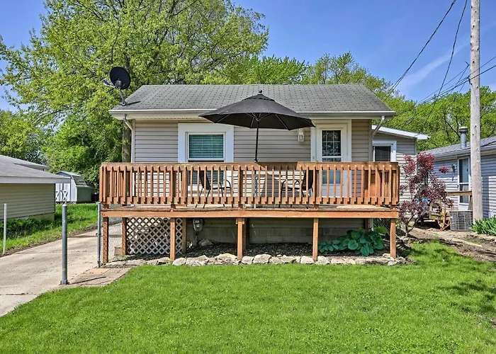 Home W/ Lake-View Deck By Camp Perry & Magee Marsh
