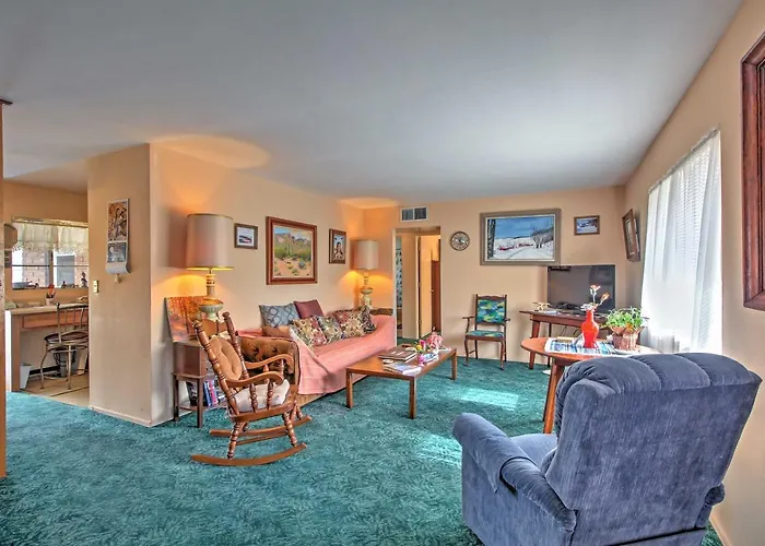 Catalina Mtn Views, Bbq Ready: Cozy Tucson House