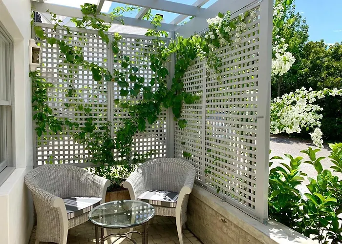 One Oak Guest House