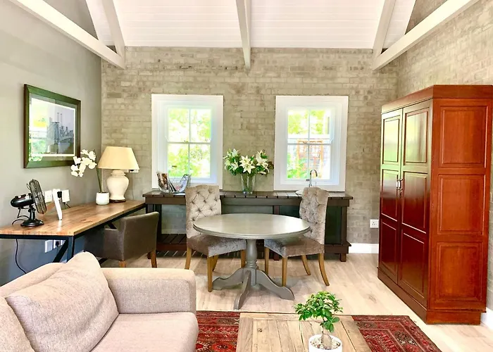 One Oak Guest House