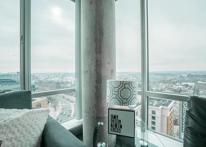 Heaven On Baltimore Downtown Fully Furnished Apartments
