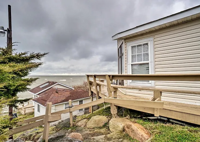 Lakefront Geneva Vacation Rental - Walk To Strip!