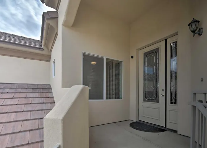 Desert Condo W/ Pool ~ 3 Miles To Colorado River!