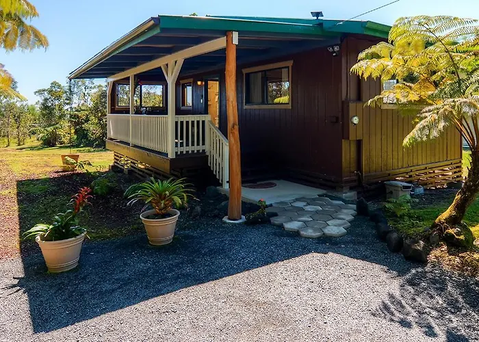 'Fern Cottage' Island Escape With Rainforest View!