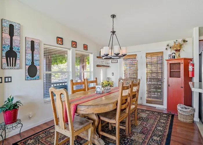 Sirena Vineyard Resort - 3 Bedroom Guest House