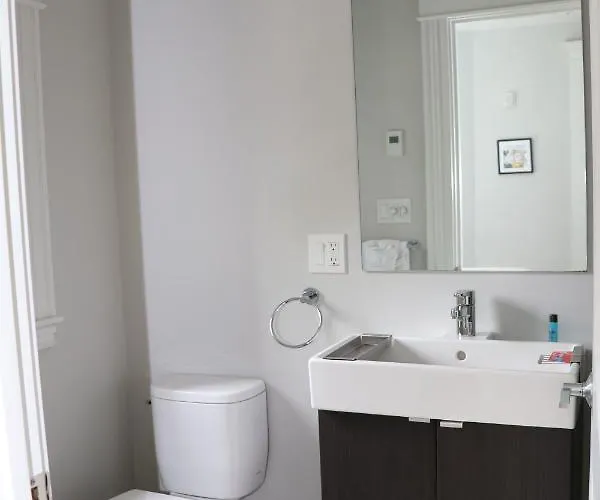 A Stylish Stay W/ A Queen Bed, Heated Floors.. #18