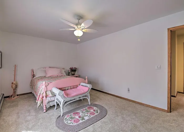Spacious Angel Fire Cabin < 4 Miles To Resort!
