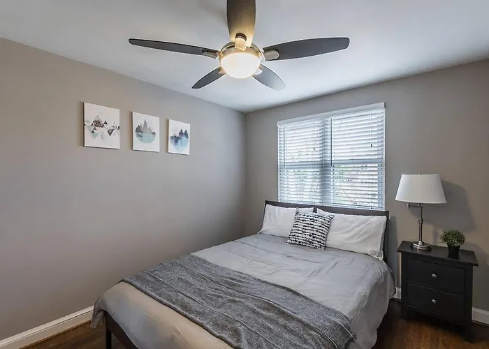 Beautiful 3Br 2Ba House Cozy Backyard Cozysuites