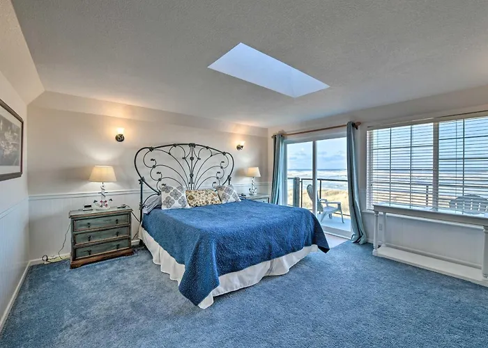 'Eagles View' Condo In Ocean Shores W/ 3 Balconies