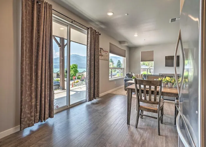 Lake Chelan Resort Condo: Pool & Hot Tub Access!