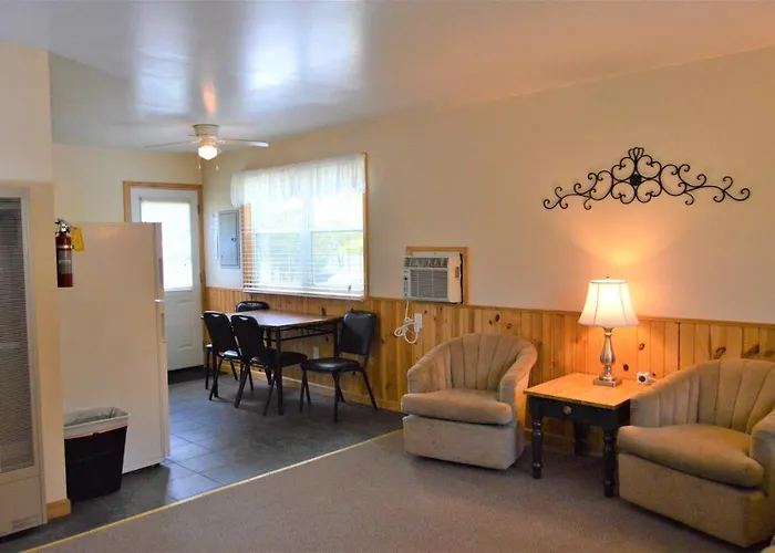 Baileys Sunset Cottages