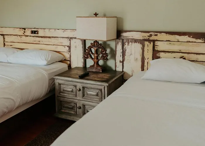 Pitchwood Inn